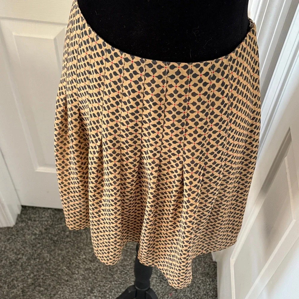 LOFT Tan and Black Geometric A-Line Pleated Skirt - Picture 3 of 12